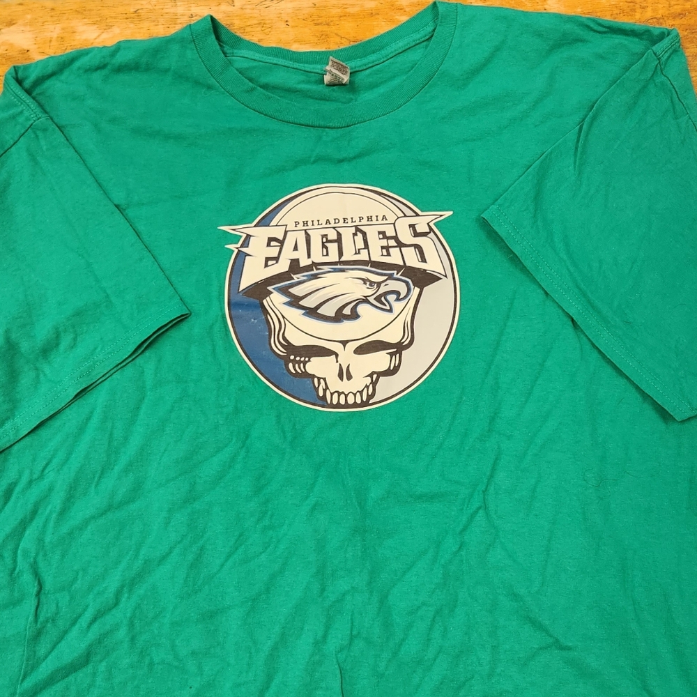 Green Philadephia Eagles Grateful Dead Men's T-shirt